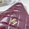 693046f2f09edb6de4c4df58 Chanel CHANEL 24A Handle Lunchbox Bag