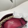 693046f4f09edb6de4c4df59 Chanel CHANEL 24A Handle Lunchbox Bag