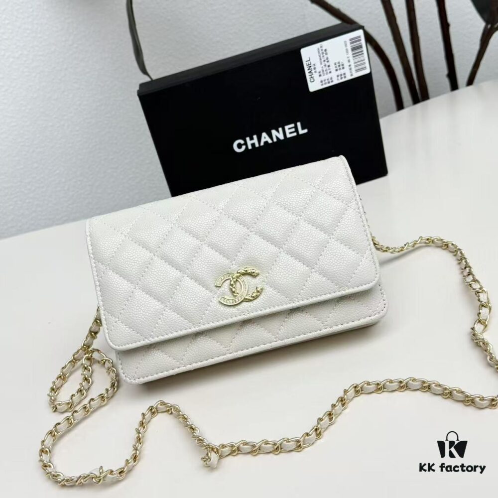 69304736f09edb6de4c4df87 Chanel Classic WOC Bag in CF Series Caviar Leather and Smooth Lambskin - New Color, Perfect for Summer and All Seasons, 19cm