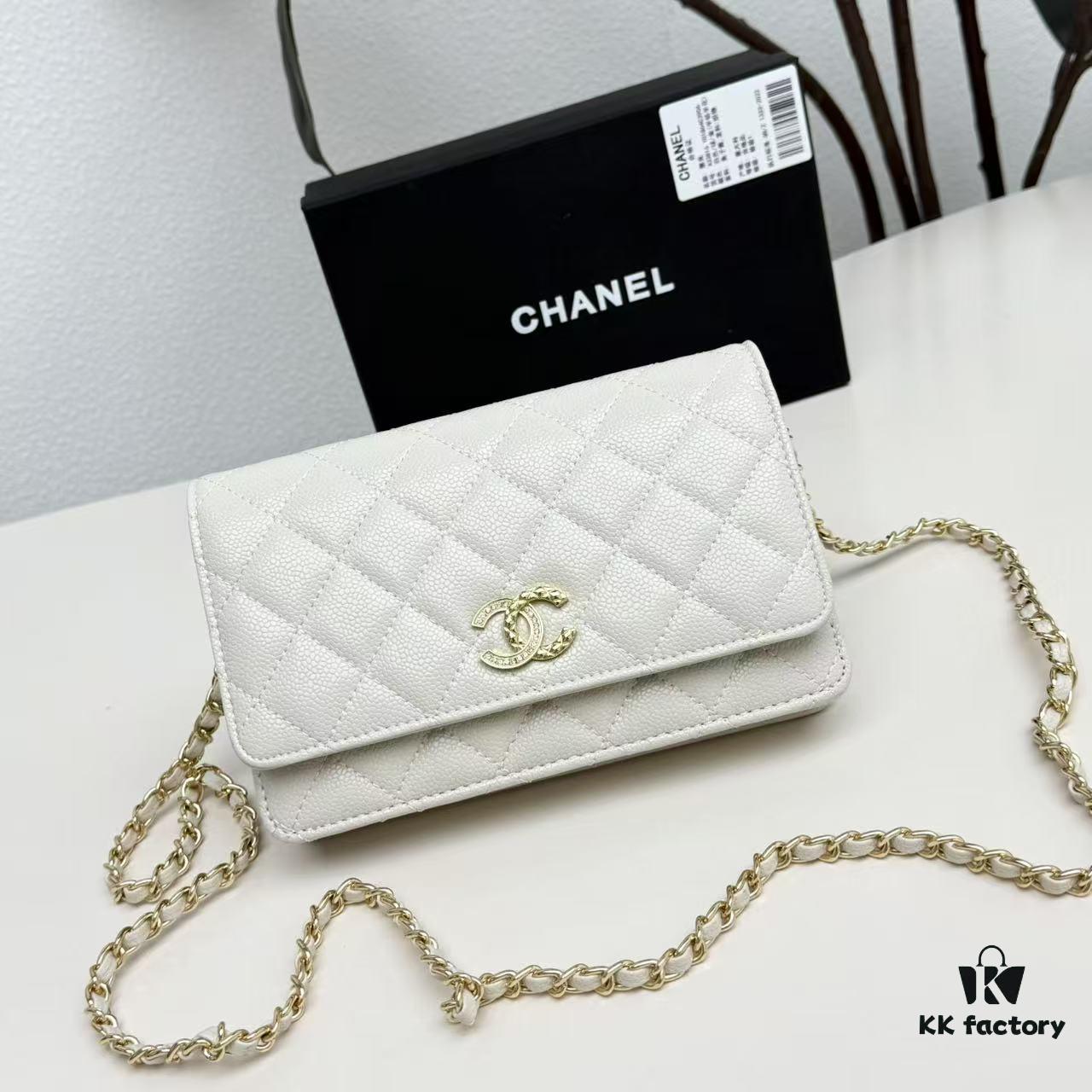 69304736f09edb6de4c4df87 Chanel Classic WOC Bag in CF Series Caviar Leather and Smooth Lambskin - New Color, Perfect for Summer and All Seasons, 19cm