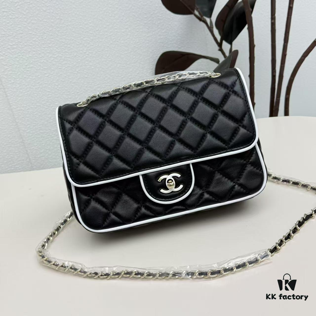 693047d6f09edb6de4c4dffe CHANEL 25P Panda Spring-Summer Collection Black and White Calfskin with Gold Hardware