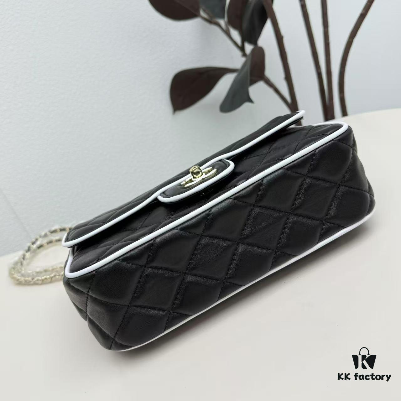 693047daf09edb6de4c4e000 CHANEL 25P Panda Spring-Summer Collection Black and White Calfskin with Gold Hardware
