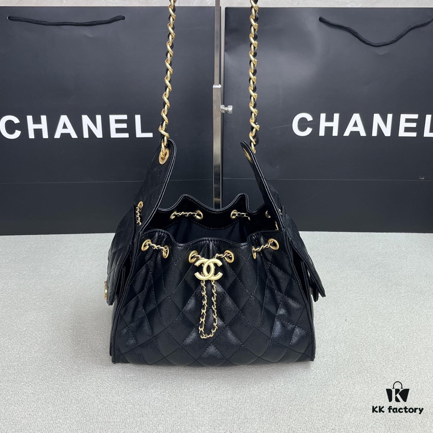 693047fff09edb6de4c4e01a Top Quality Original Chanel 25C Hobo Bag - Grained Leather Shoulder Bag with Vintage Gold-Tone Buckle Drawstring Design
