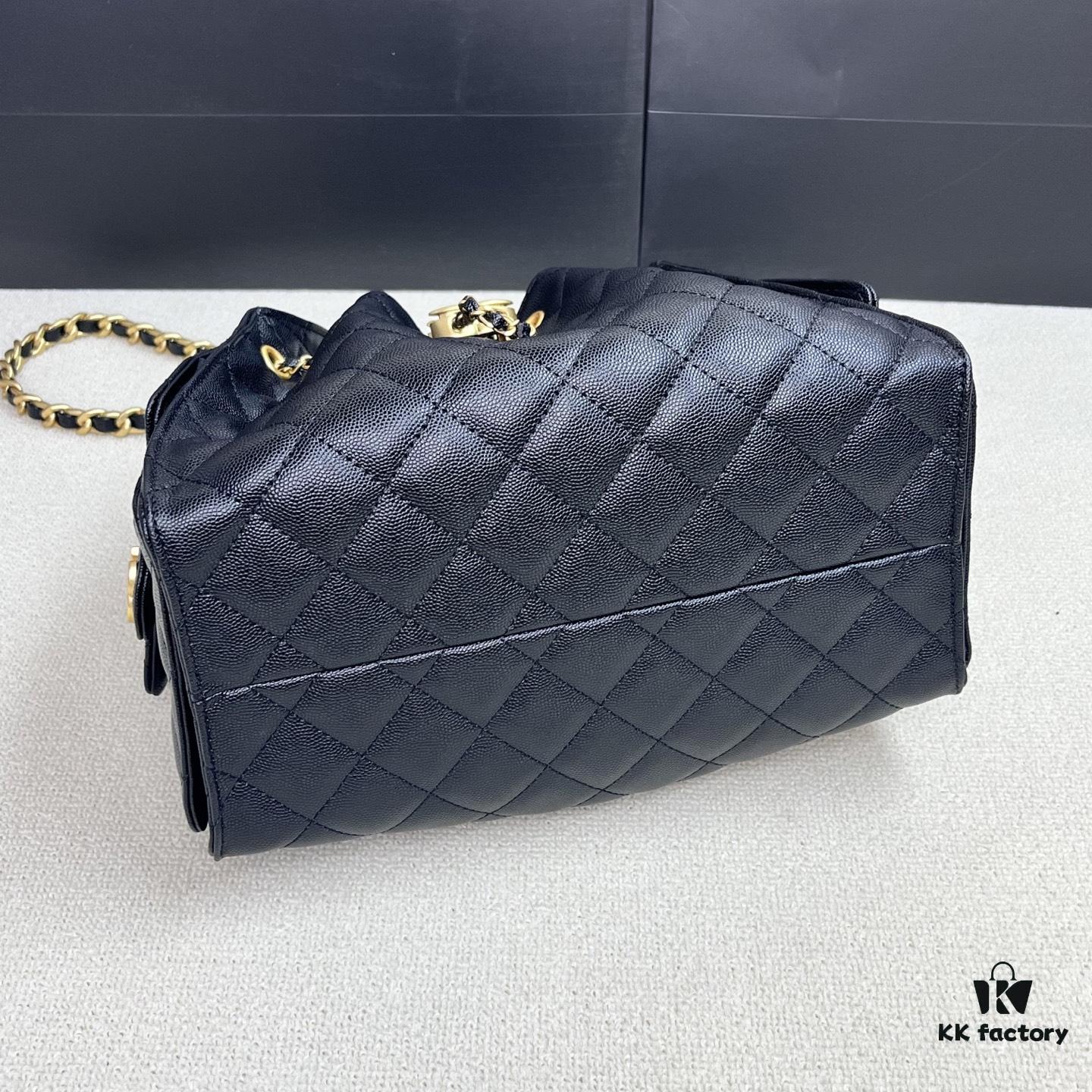 69304806f09edb6de4c4e01d Top Quality Original Chanel 25C Hobo Bag - Grained Leather Shoulder Bag with Vintage Gold-Tone Buckle Drawstring Design