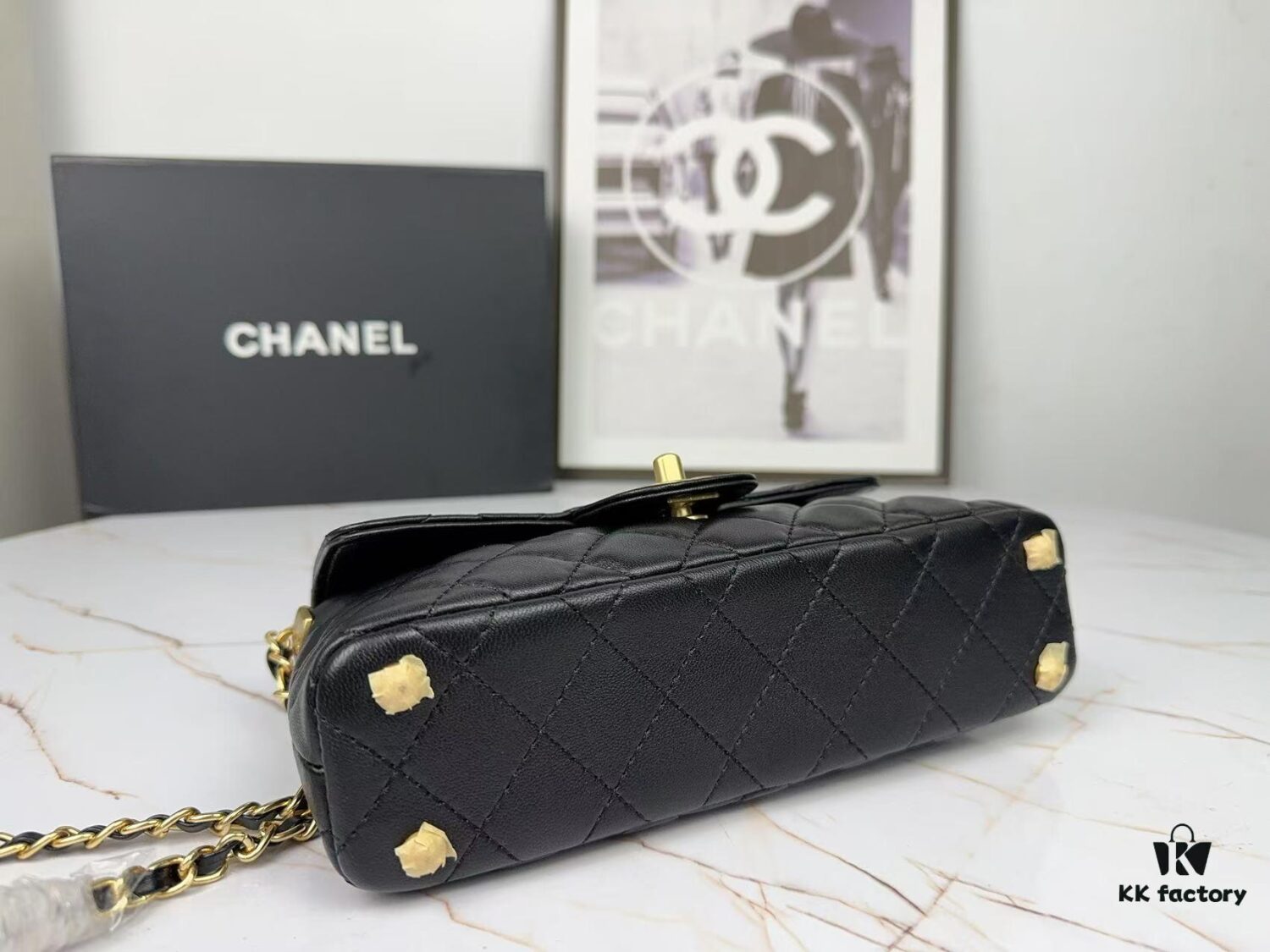 6930481ff09edb6de4c4e035 CHANEL 25P New Handle Top Handle Bag Mini in Black and Gold Lambskin