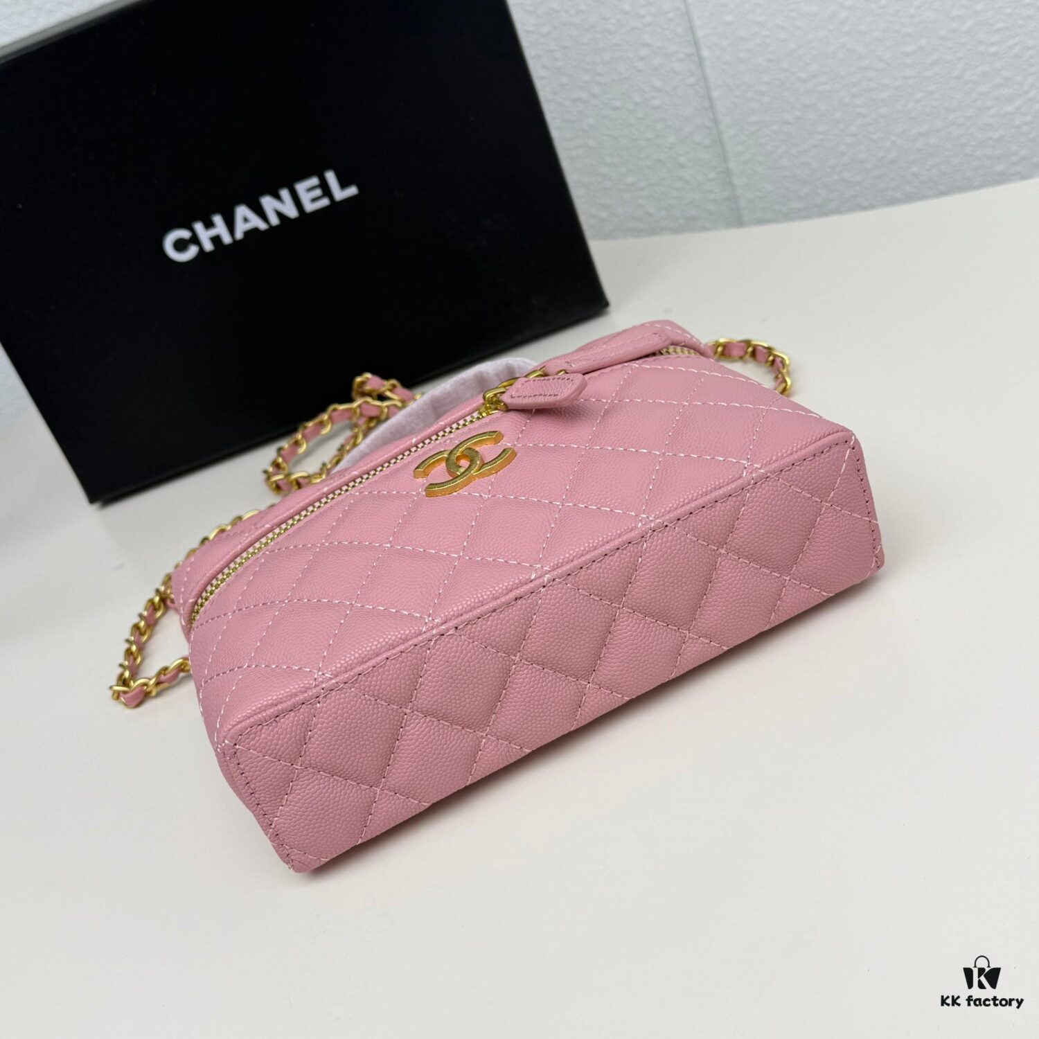 69304829f09edb6de4c4e03d Genuine Top Grain Calfskin CHANEL 25P Black Gold Brushed Logo Flat Box Bag