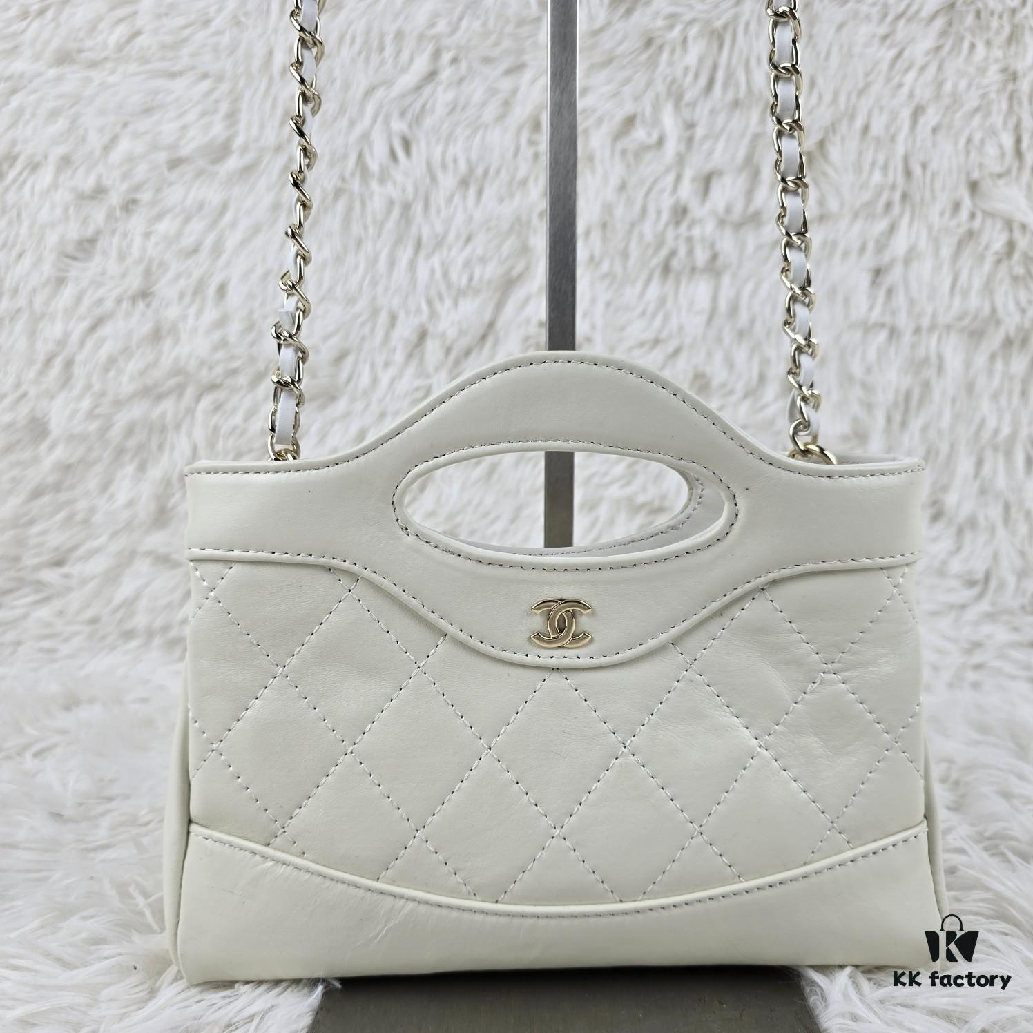 69304856f09edb6de4c4e056 Chanel 31 Bag Nano 24C
