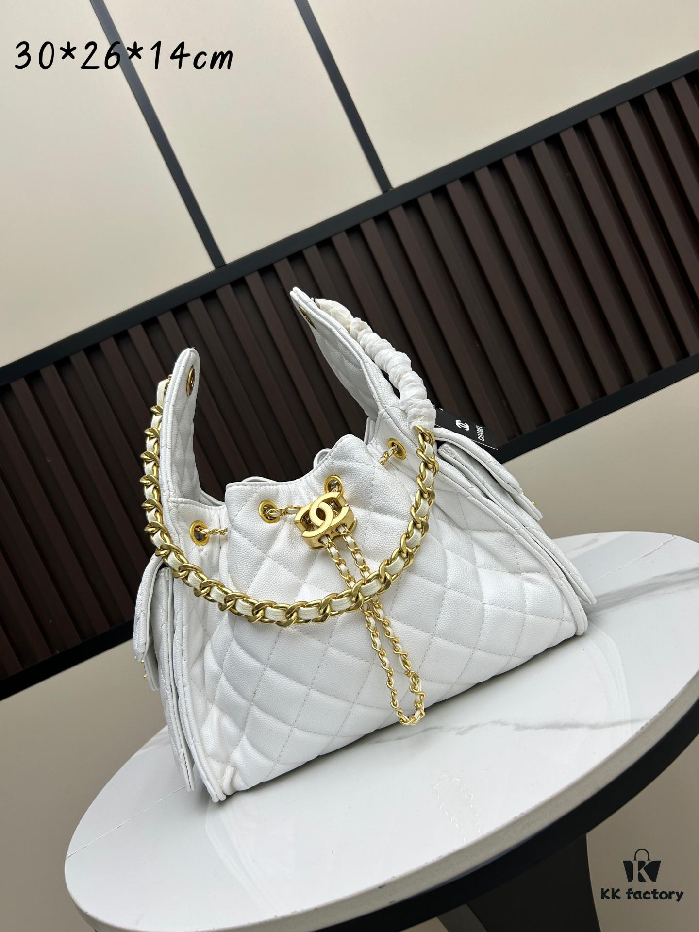 6930487df09edb6de4c4e078 New Chanel 25 Handbag