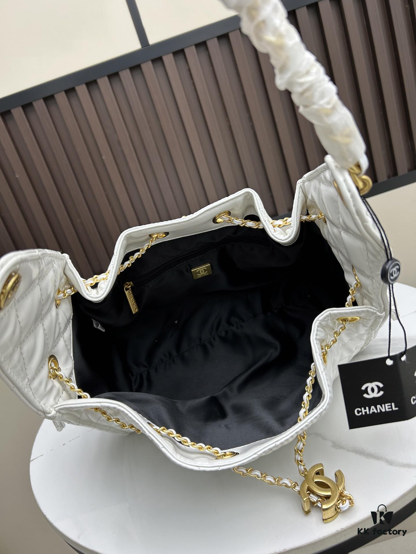 6930488df09edb6de4c4e086 New Chanel 25 Handbag