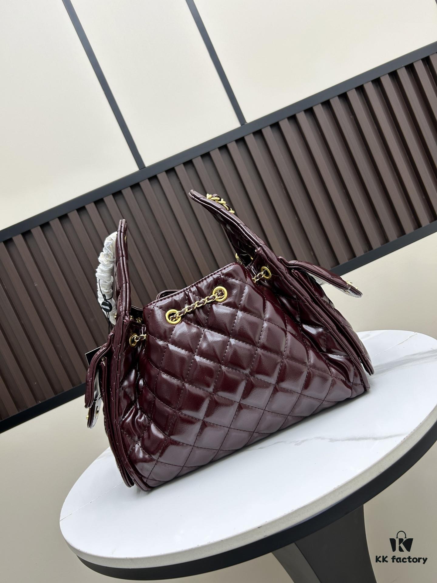 69304899f09edb6de4c4e092 New Chanel 25 Handbag