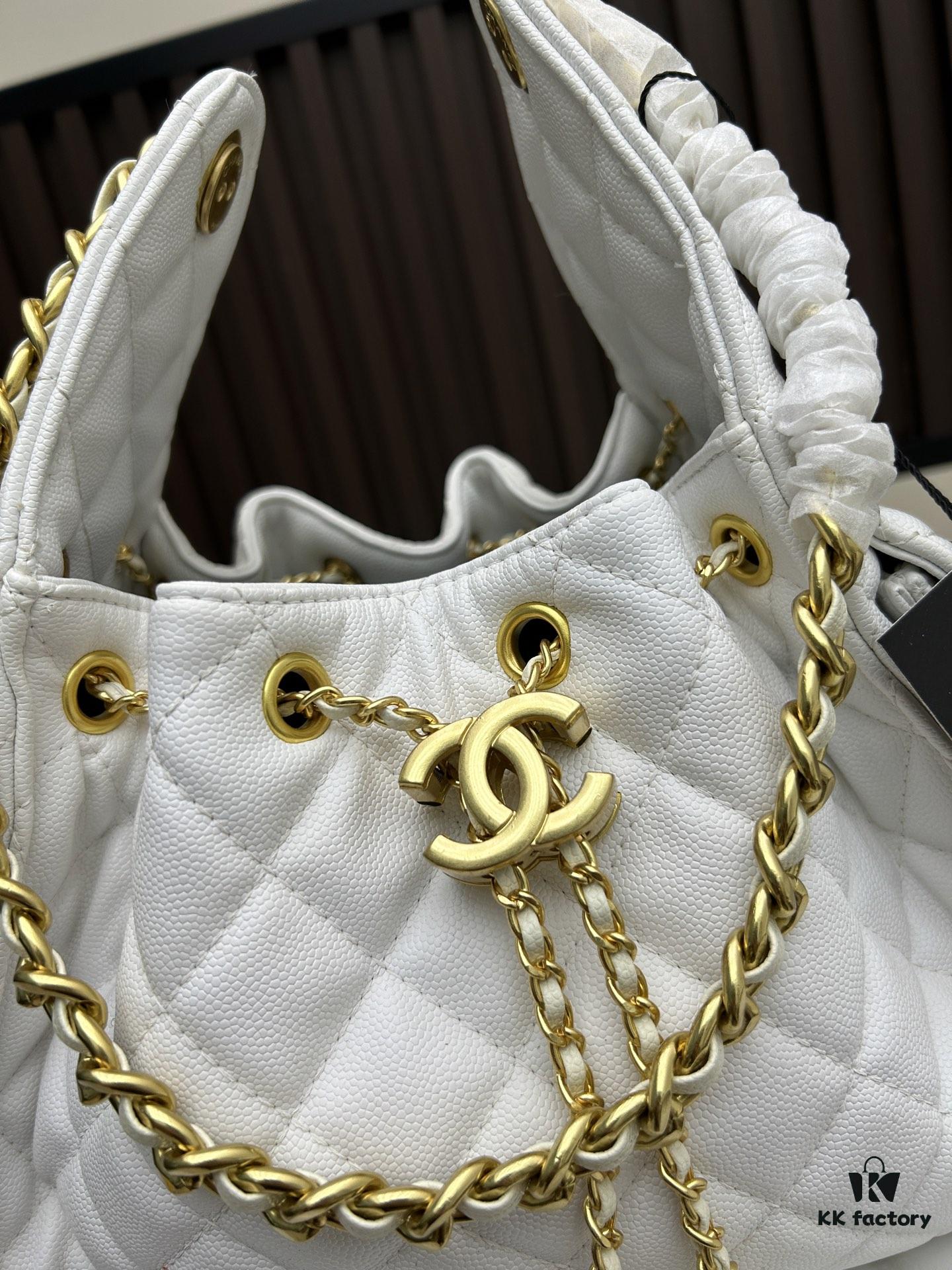 693048a2f09edb6de4c4e09c New Chanel 25 Handbag