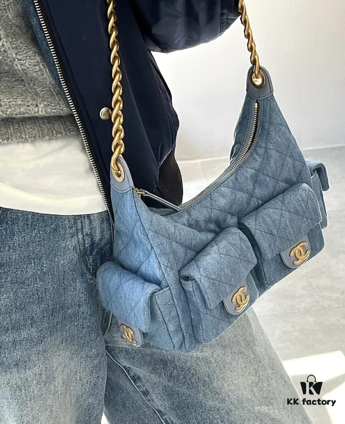 693048bef09edb6de4c4e0c0 CHANEL Denim Bag