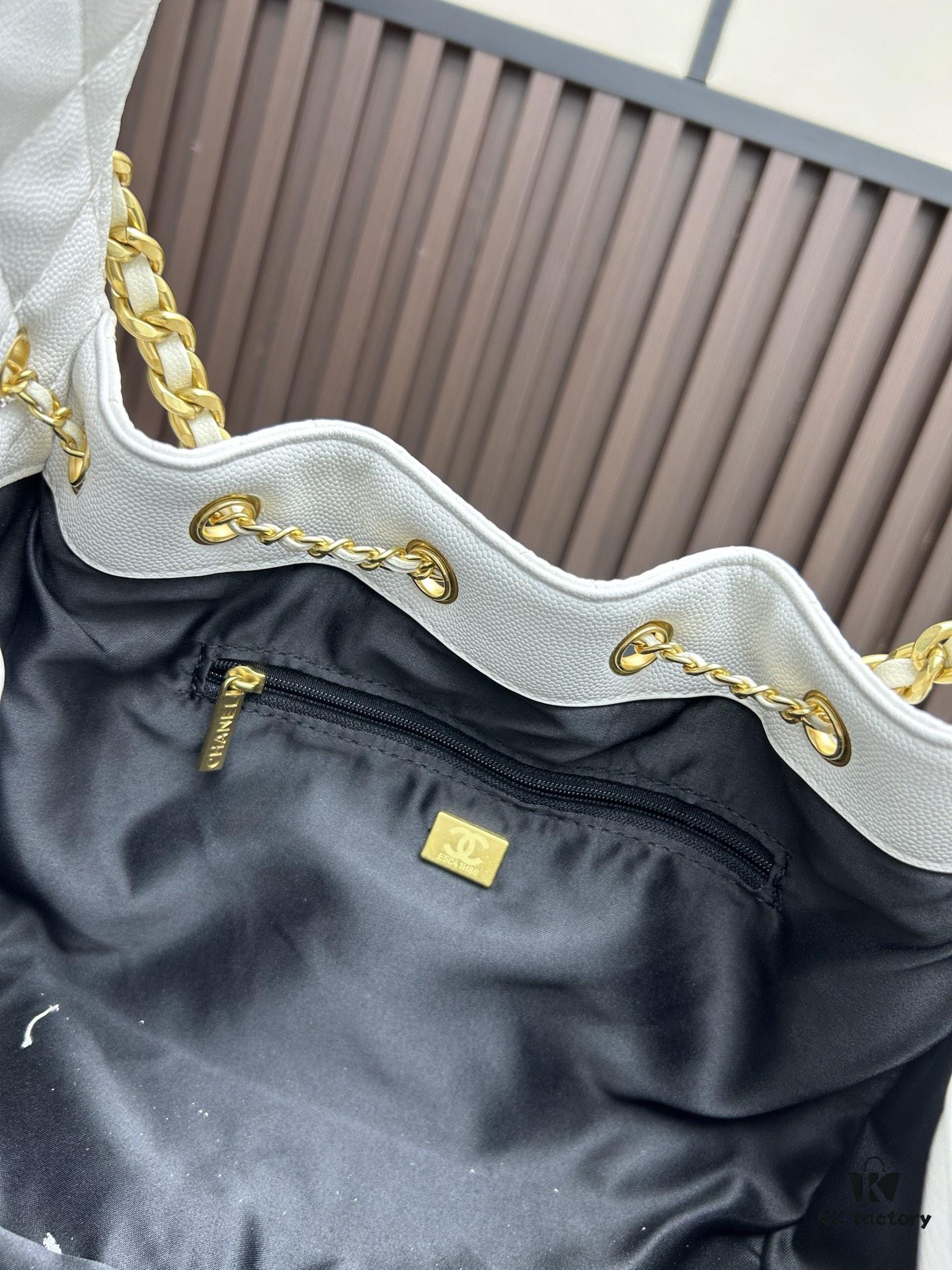 693048c1f09edb6de4c4e0c5 New Chanel 25 Handbag