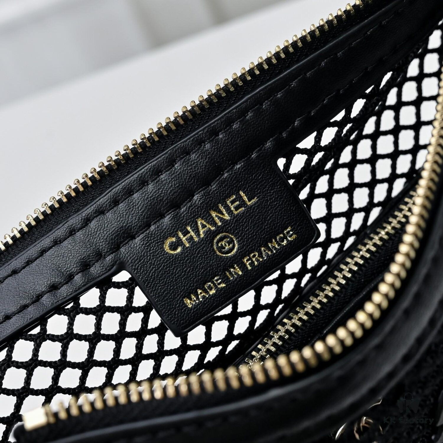 693048e2f09edb6de4c4e0f8 CHANEL 25S Spring/Summer Bestseller Series - Chanel Net Mesh Handbag