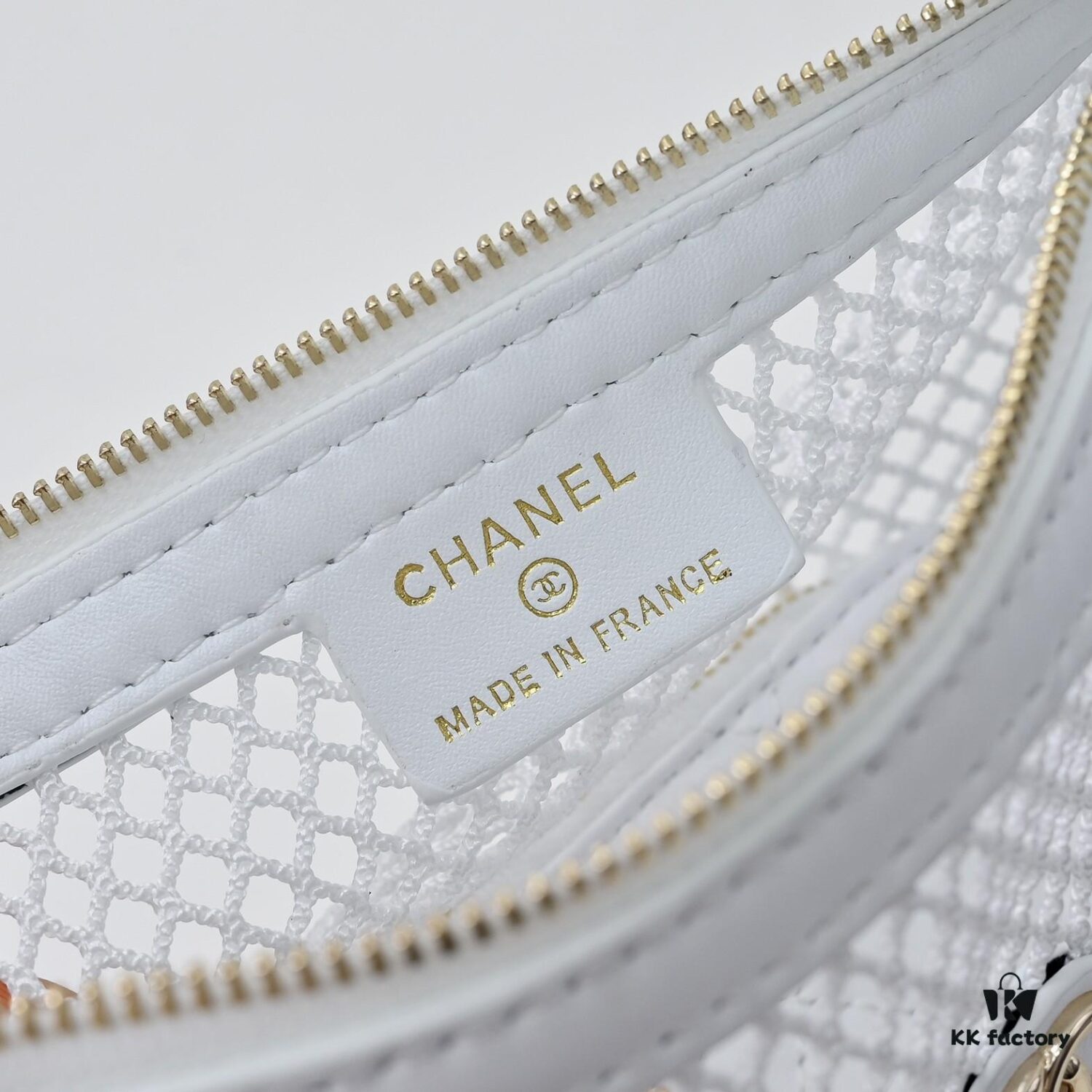 693048e8f09edb6de4c4e102 CHANEL 25S Spring/Summer Bestseller Series - Chanel Net Mesh Handbag