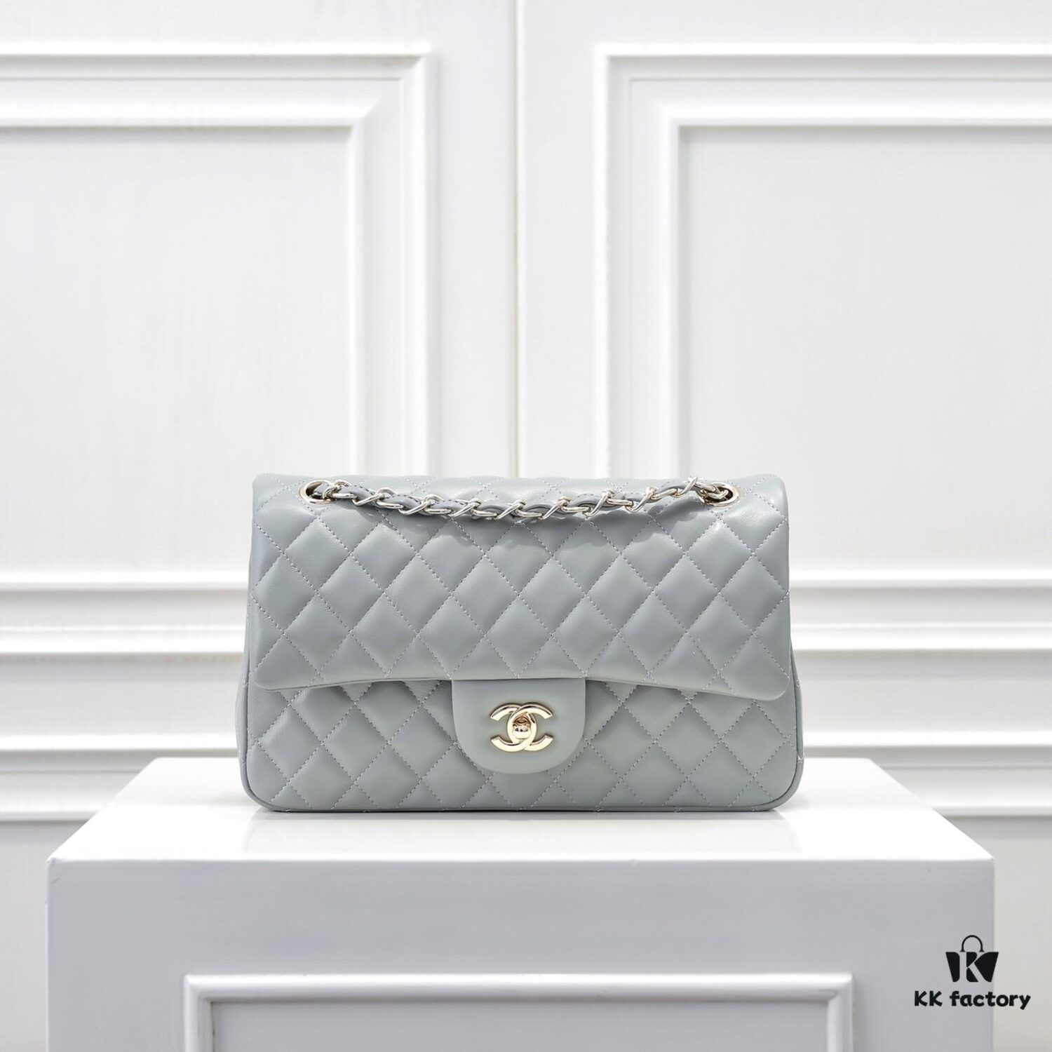 693048f9f09edb6de4c4e11f CHANEL Lambskin Classic Crossbody Bag with Red Interior, Summer Style 1112
