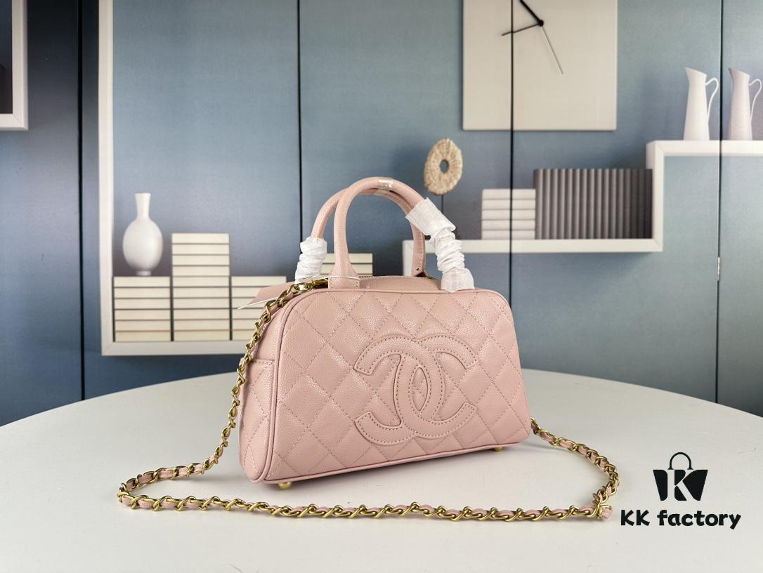 6930499cf09edb6de4c4e1f9 New Arrival Jennie Same Style Chanel Bowling Bag Black Why Is It So Popular?