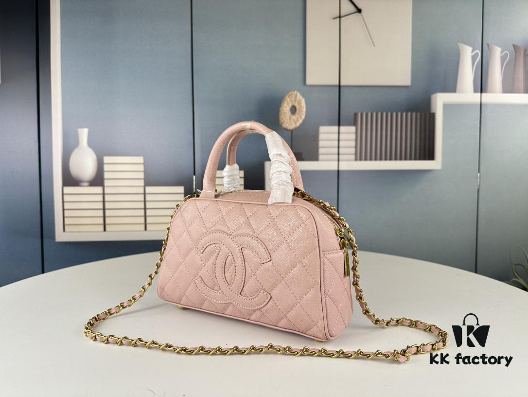 6930499df09edb6de4c4e1fc New Arrival Jennie Same Style Chanel Bowling Bag Black Why Is It So Popular?