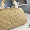 693049a6f09edb6de4c4e20a New Arrival Wholesale Jennie Same Style Chanel Bowling Bag in Black – Why Is It So Popular?