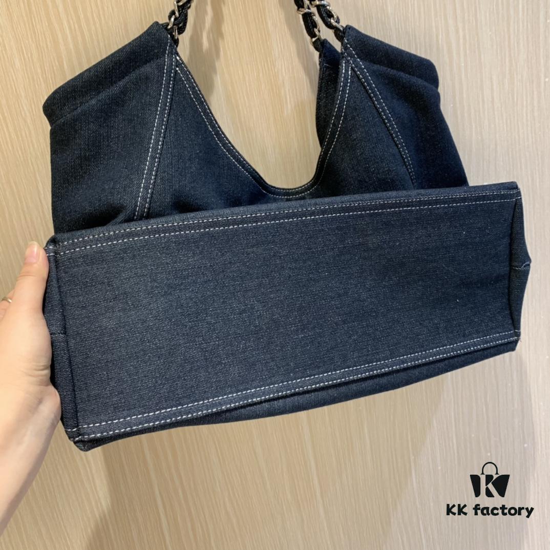 693049fef09edb6de4c4e277 CHANEL Denim Underarm Tote Bag 2024 New Arrival Fashion Trendy Style