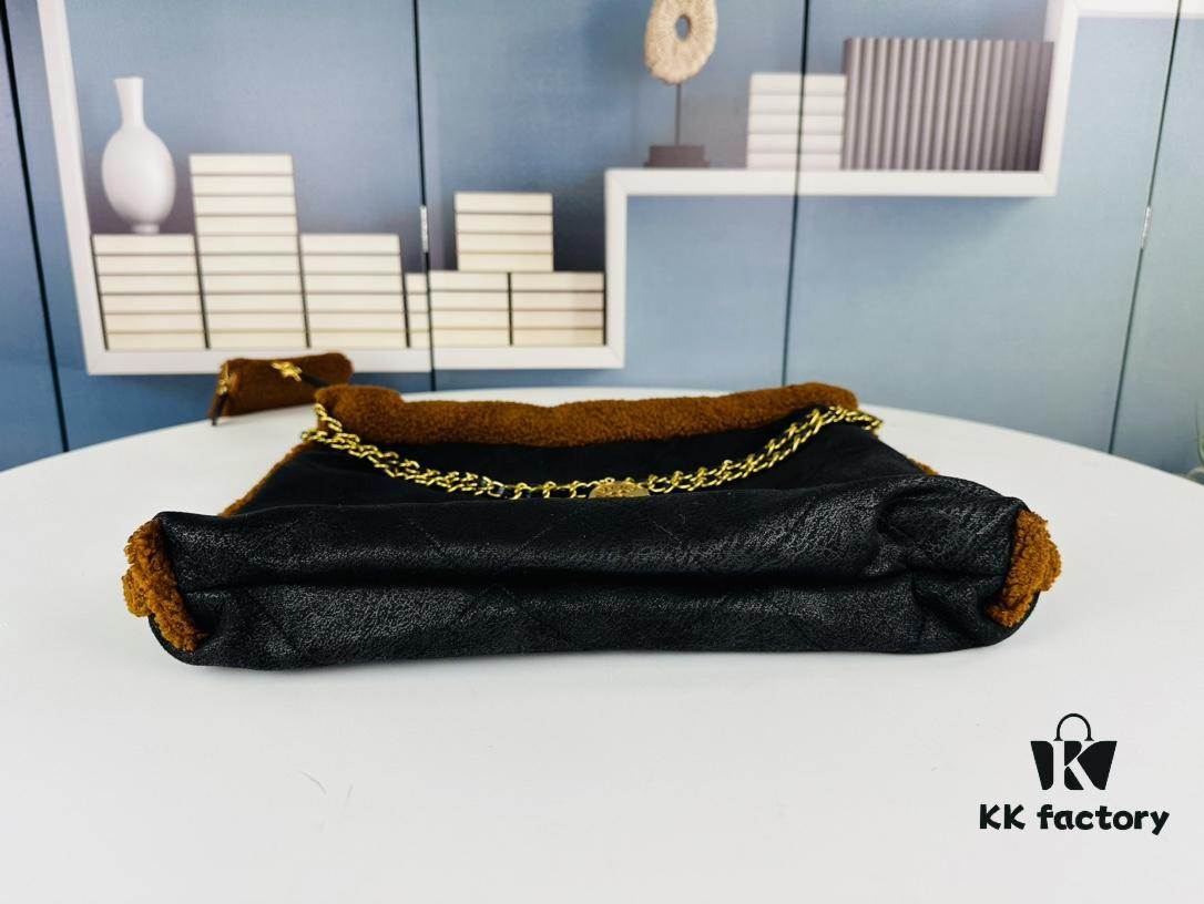 69304a08f09edb6de4c4e283 New Arrival Teddy Bag from Chanel 22B