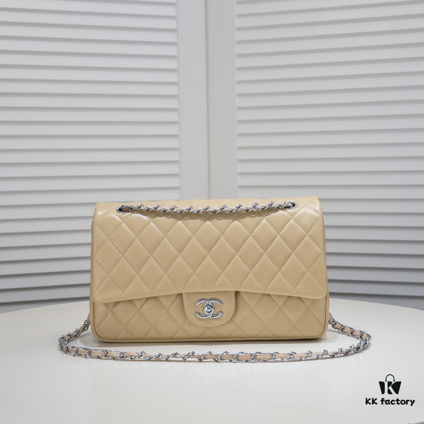 69304a50f09edb6de4c4e2e5 Beige Chanel Century Classic Style, meticulously crafted with precision stitching, imported lambskin paired with original hardware, full quilting, perfect softness and shape, size: 30X18X8cm, model number: 1113