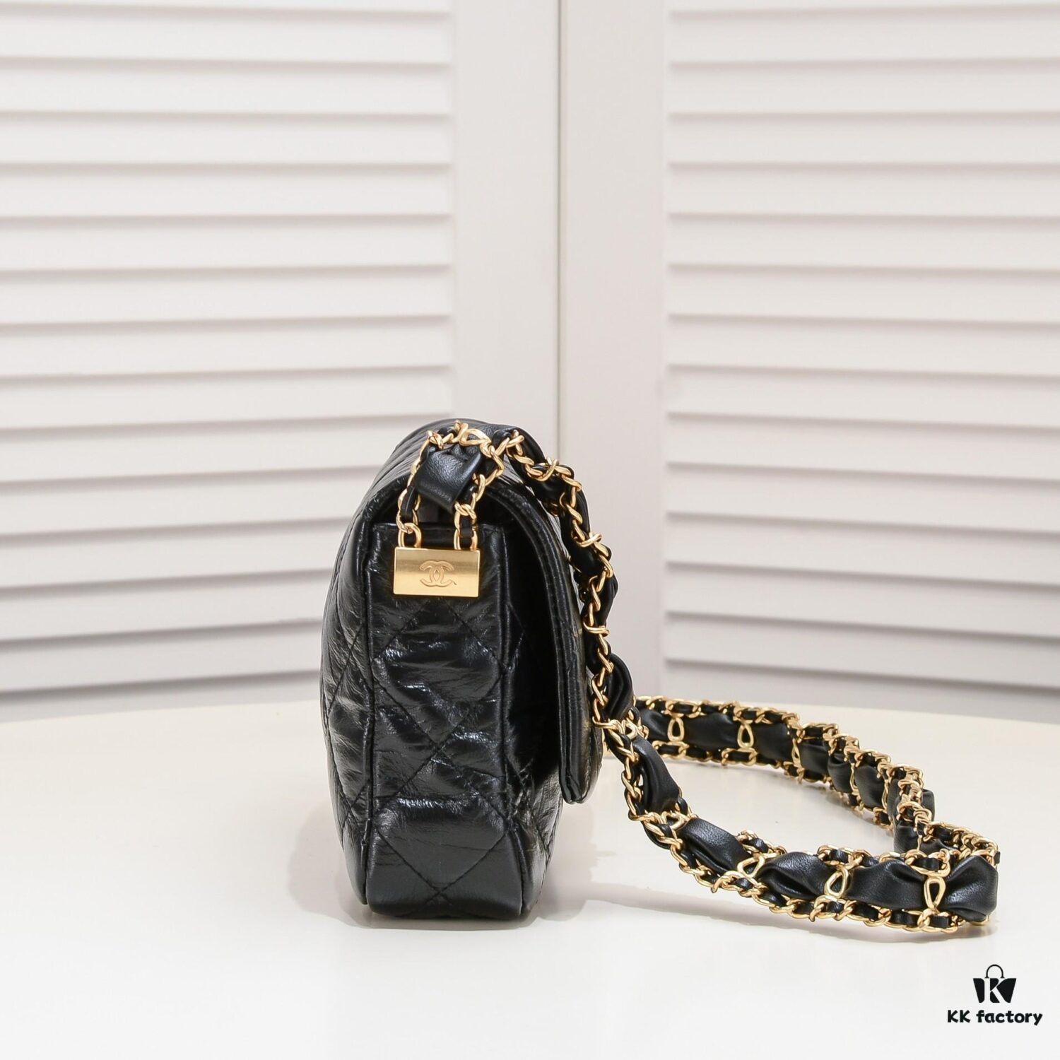 69304a9bf09edb6de4c4e355 Chanel 23K Calfskin Wide Strap Shoulder Bag AS4423
