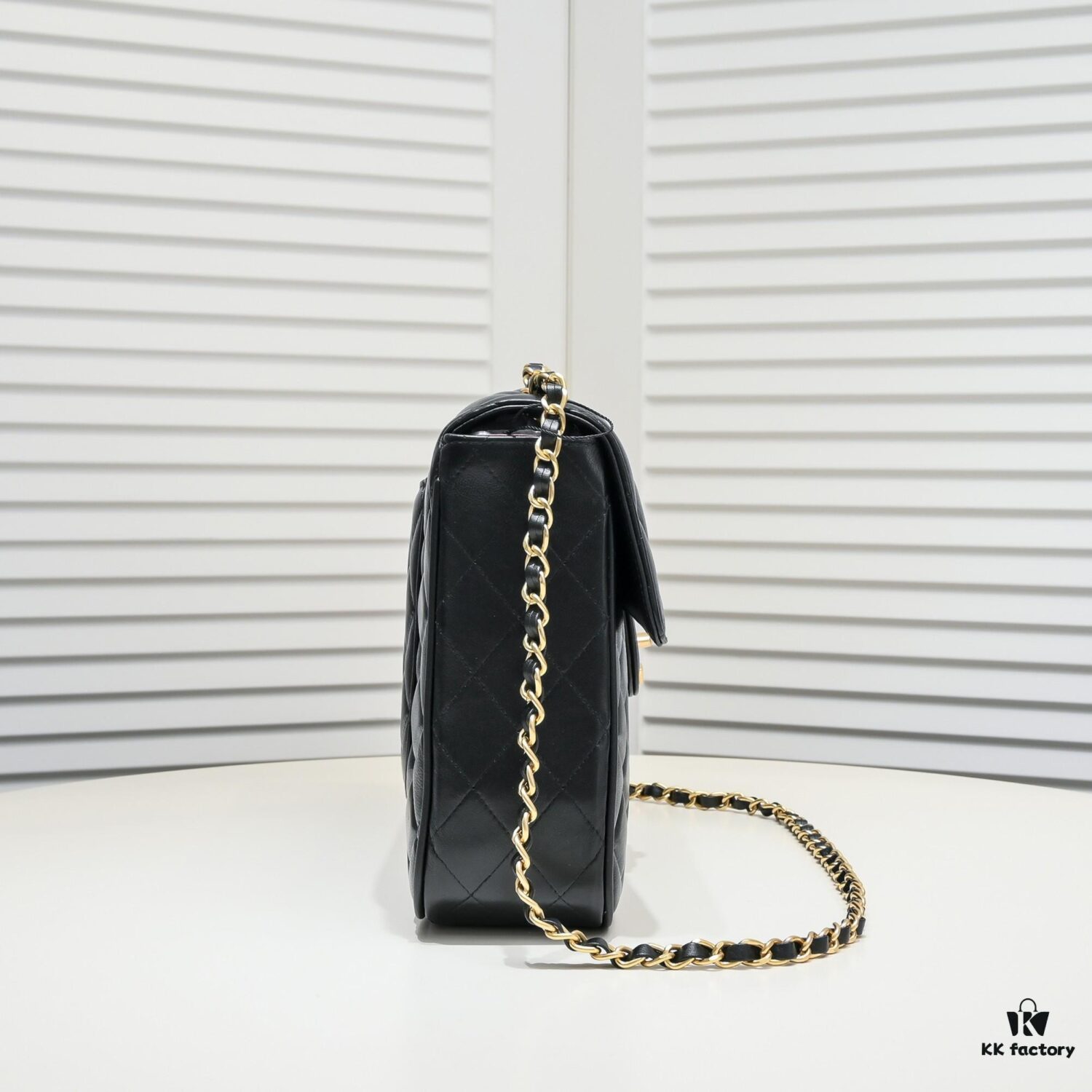 69304aa7f09edb6de4c4e362 Upgraded Version 👜 Same as Victoria Beckham's Rare Chanel Gold Big CC Bag 👜