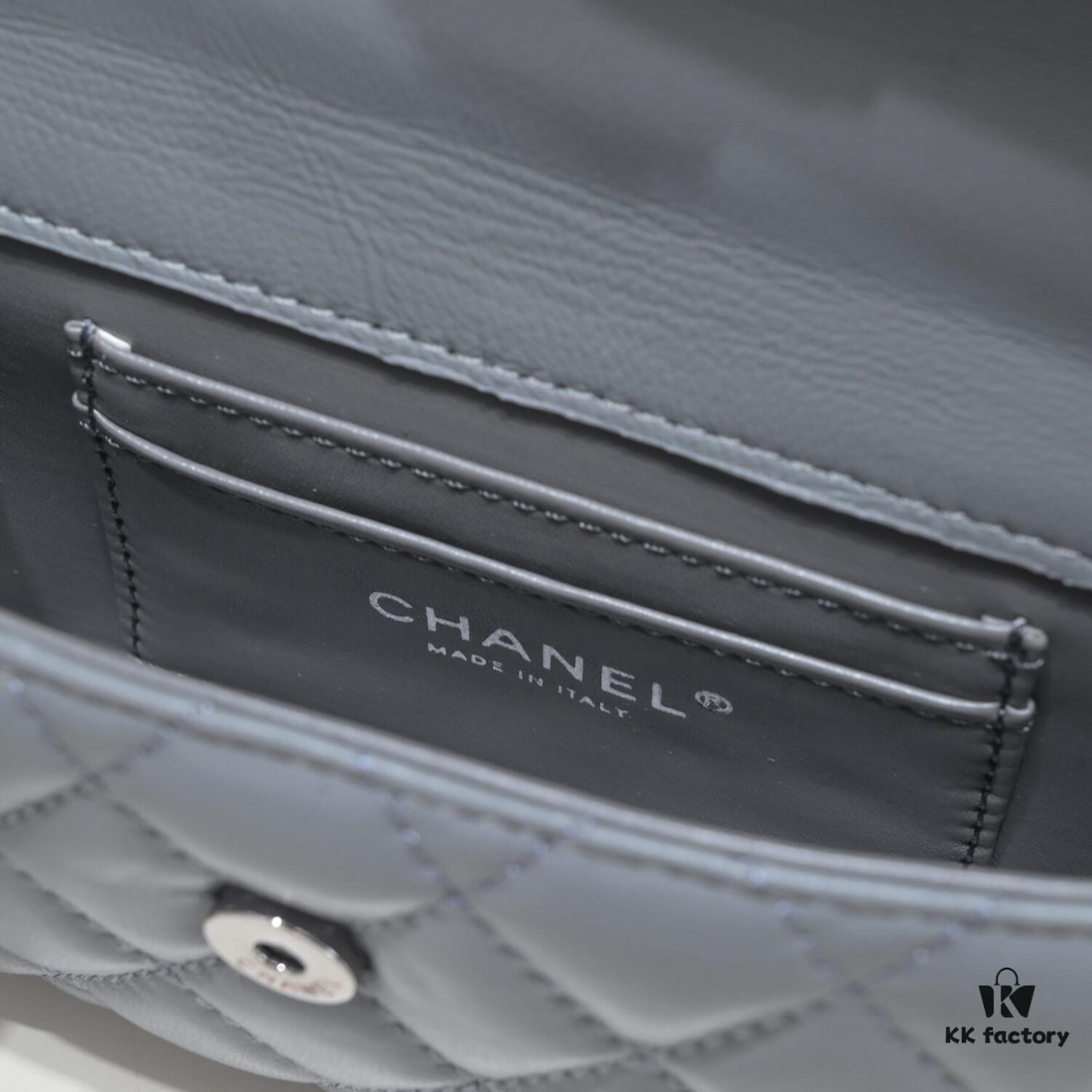 69304ab6f09edb6de4c4e379 Large Chanel Black Kelly Bag with Long Handle, Lambskin, 19x10x4.5cm