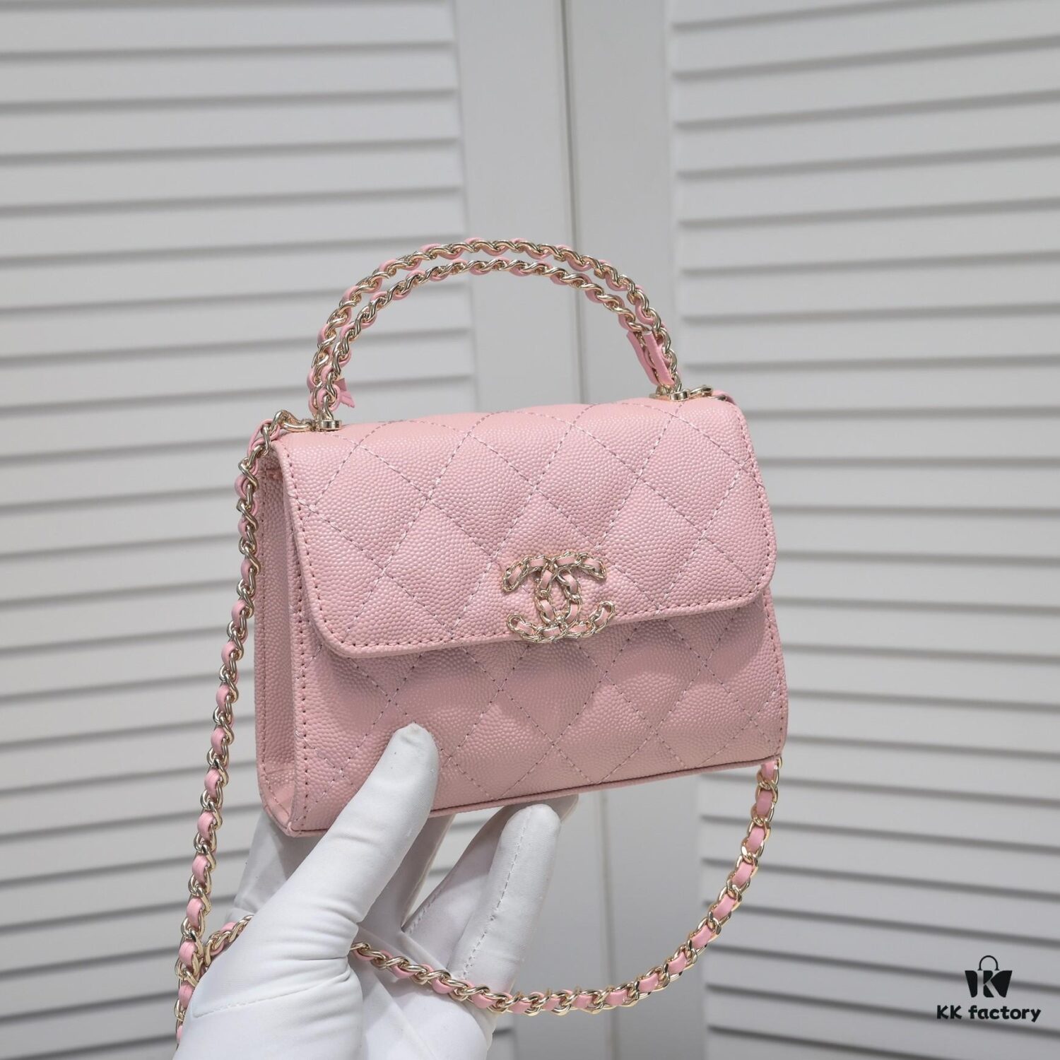 69304abcf09edb6de4c4e384 Chanel Black Kelly Long Handle Bag, Calfskin Leather, 15x6x10cm