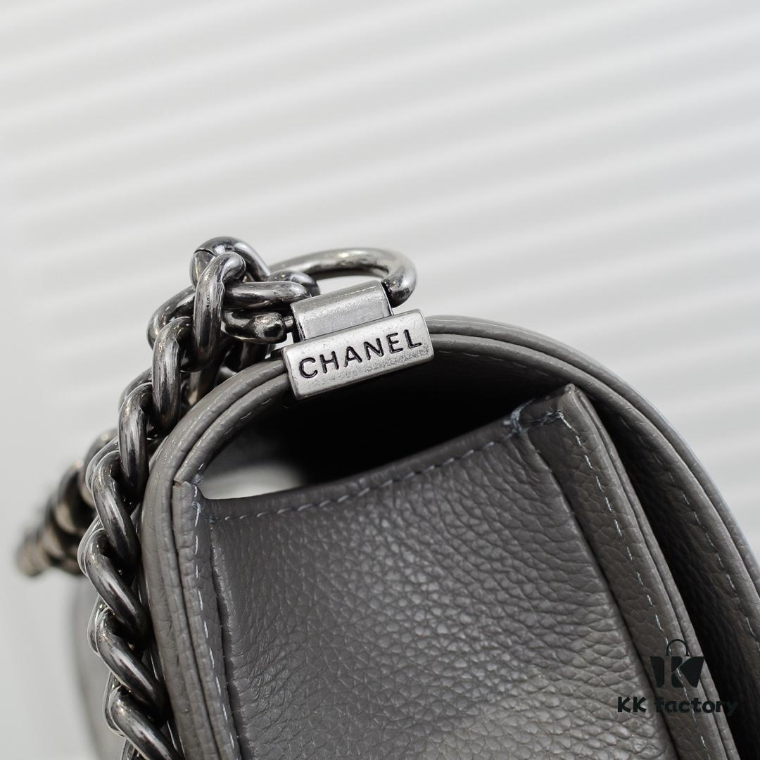 69304ae7f09edb6de4c4e3ca Authentic Leather with Original Hardware Chanel Handbag