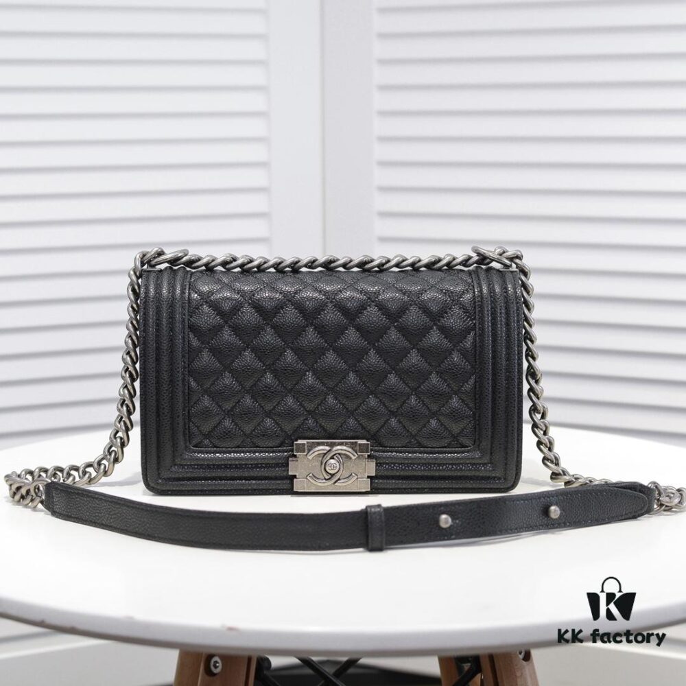 69304b31f09edb6de4c4e440 Genuine Leather with Original CHANEL Hardware - Imported Quilted Calfskin, Thick Electroplated Metal Accessories, High-Quality Craftsmanship, 25*15*8cm