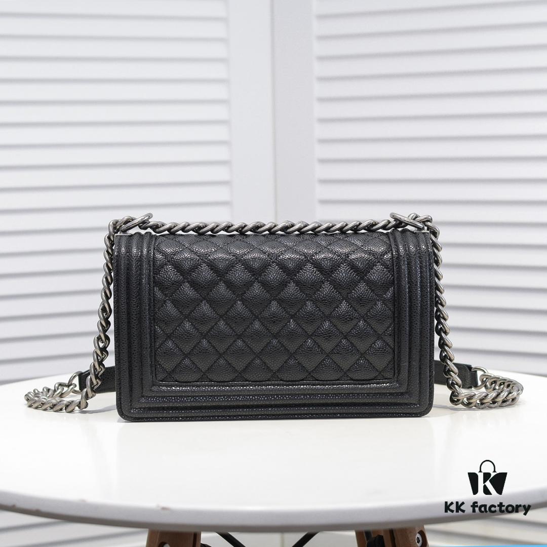 69304b32f09edb6de4c4e441 Genuine Leather with Original CHANEL Hardware - Imported Quilted Calfskin, Thick Electroplated Metal Accessories, High-Quality Craftsmanship, 25*15*8cm