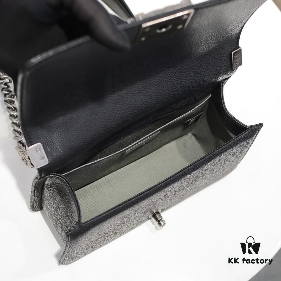 69304b35f09edb6de4c4e444 Genuine Leather with Original CHANEL Hardware - Imported Quilted Calfskin, Thick Electroplated Metal Accessories, High-Quality Craftsmanship, 25*15*8cm
