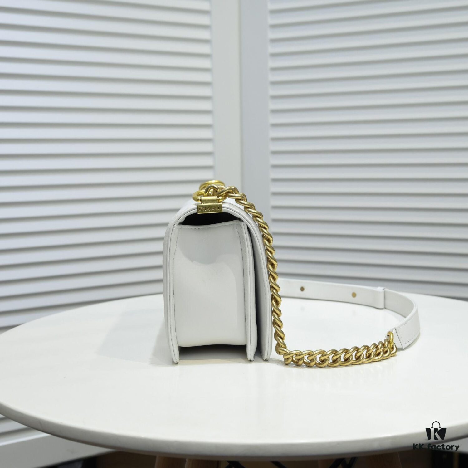 69304b47f09edb6de4c4e45d Chanel Crown Lambskin Leather Bag with Original Hardware - Full Sheepskin with Thickened Electroplated Gold Fittings