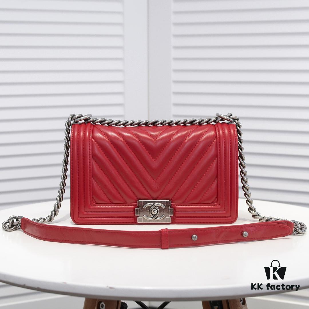 69304b54f09edb6de4c4e475 Chanel Genuine Lambskin Bag with Original Hardware - Full Sheepskin, Thickened Electroplated Metal Fittings, Premium Craftsmanship, Size 25*15*8cm Model No. 67086V