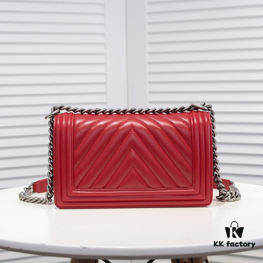 69304b5df09edb6de4c4e484 Chanel Genuine Lambskin Bag with Original Hardware - Full Sheepskin, Thickened Electroplated Metal Fittings, Premium Craftsmanship, Size 25*15*8cm Model No. 67086V