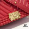 69304b5df09edb6de4c4e485 Chanel Crown Lambskin Bag with Original Hardware - Full Sheepskin, Thickened Electroplated Metal Fittings, No. 67086 Gold V-Check Pattern 25*15*8cm