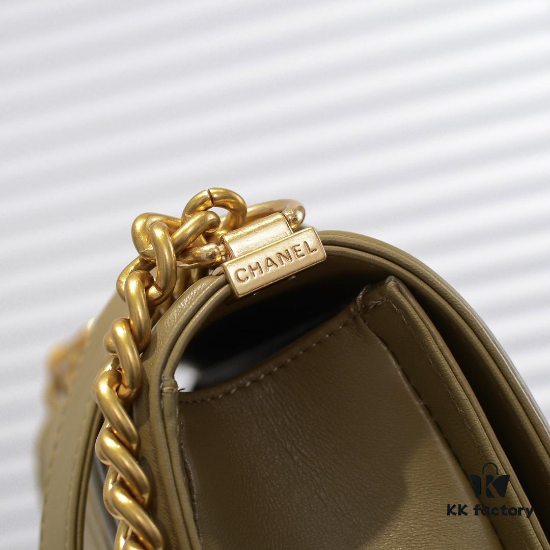 69304b67f09edb6de4c4e493 Chanel Crown Lambskin Bag with Original Hardware - Full Sheepskin, Thickened Electroplated Metal Fittings, Scratch-Resistant and Highly Elastic, Premium Quality Like Authentic