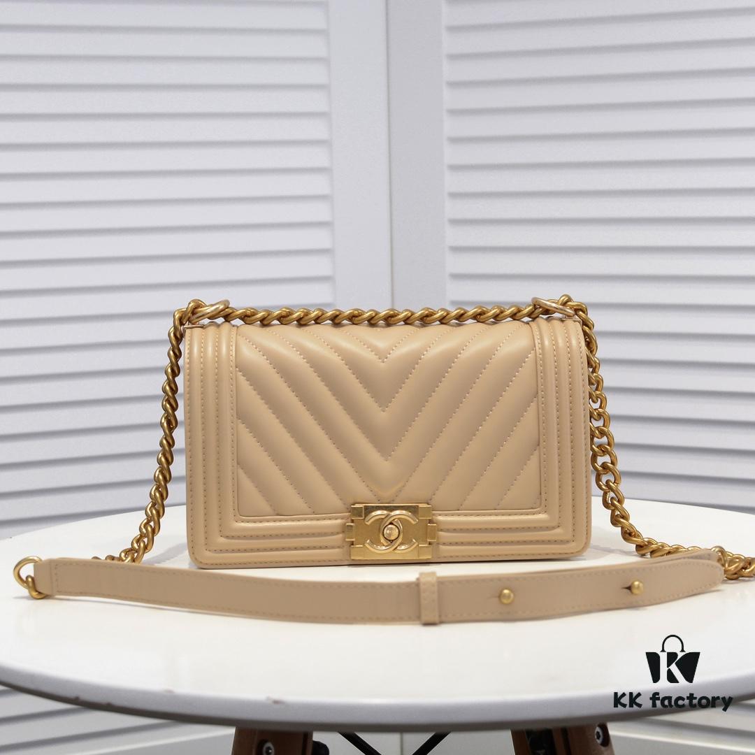 69304b71f09edb6de4c4e4a0 Chanel Crown Lambskin Bag with Full Sheepskin and Original Hardware - Thickened Electroplated Metal, Premium Craftsmanship, Real Stock, Real Photos