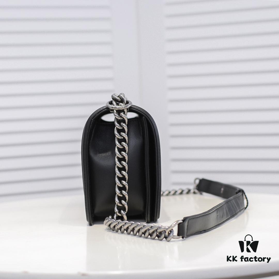 69304b79f09edb6de4c4e4ac Chanel Full Lambskin with Original Hardware - Premium Craftsmanship, Thickened Electroplated Metal Fittings, Excellent Elasticity and Durability