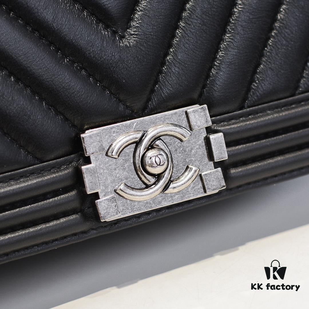 69304b7cf09edb6de4c4e4b0 Chanel Full Lambskin with Original Hardware - Premium Craftsmanship, Thickened Electroplated Metal Fittings, Excellent Elasticity and Durability