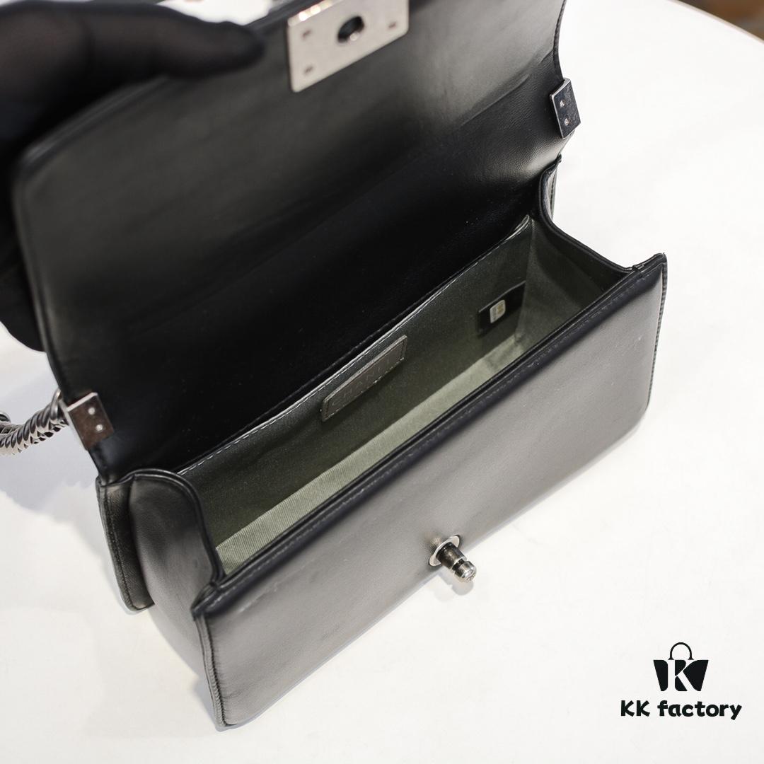 69304b7df09edb6de4c4e4b3 Chanel Full Lambskin with Original Hardware - Premium Craftsmanship, Thickened Electroplated Metal Fittings, Excellent Elasticity and Durability