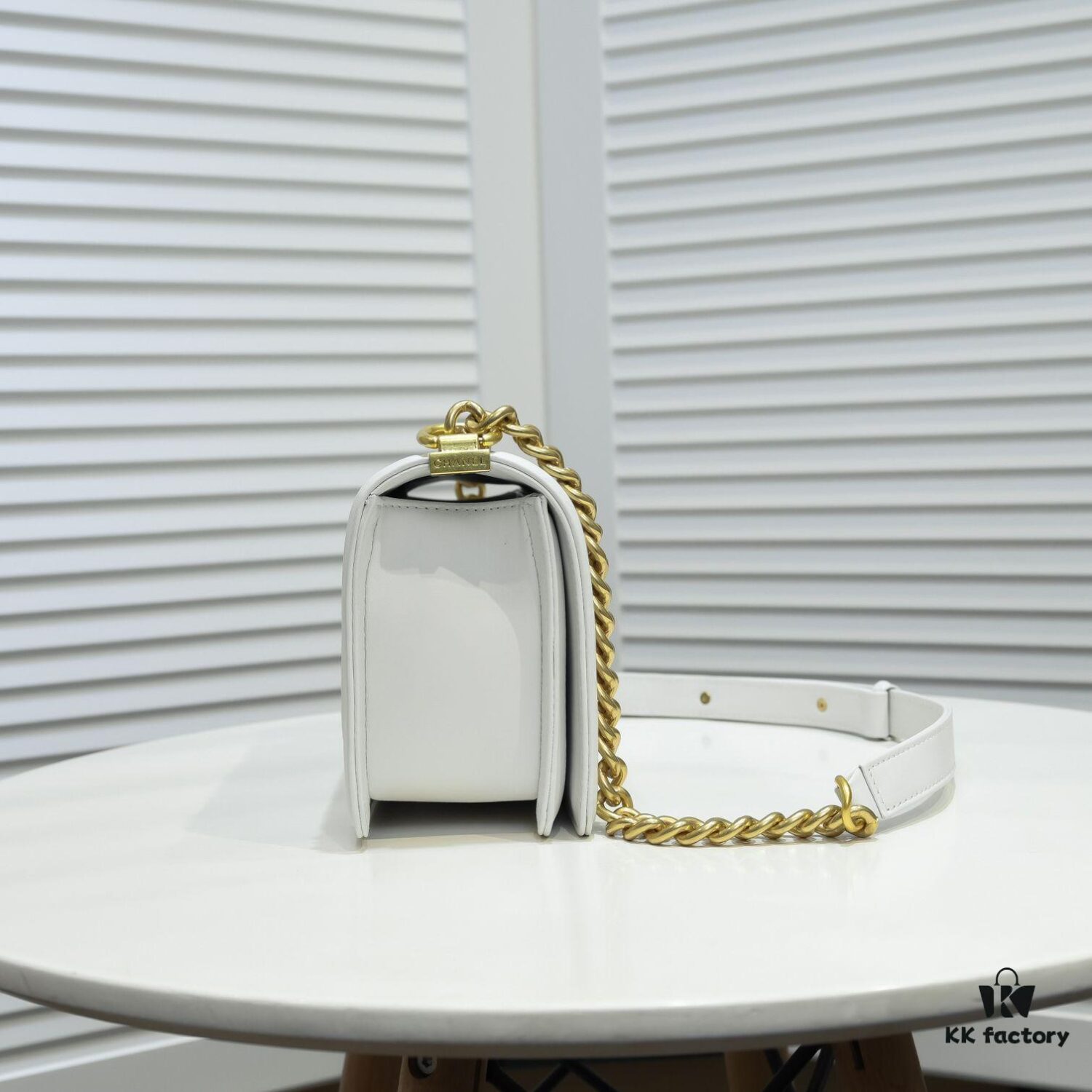 69304b8bf09edb6de4c4e4c7 Chanel Crown Lambskin Bag with Original Hardware - Full Sheepskin, Thickened Electroplated Metal Fittings, High-Quality Craftsmanship, Premium Durable Design