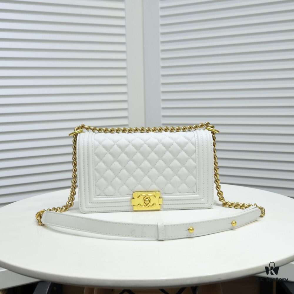 69304b8cf09edb6de4c4e4c9 Chanel Crown Lambskin Bag with Original Hardware - Full Sheepskin, Thickened Electroplated Metal Fittings, High-Quality Craftsmanship, Premium Durable Design