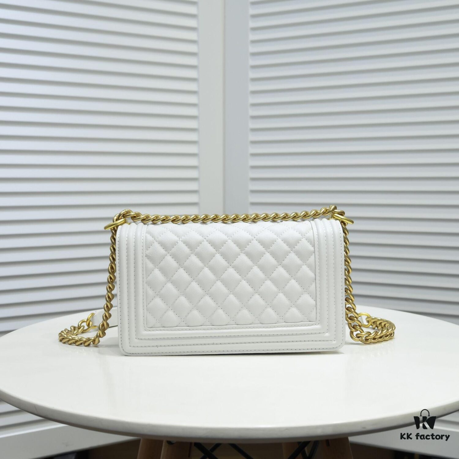 69304b8df09edb6de4c4e4ca Chanel Crown Lambskin Bag with Original Hardware - Full Sheepskin, Thickened Electroplated Metal Fittings, High-Quality Craftsmanship, Premium Durable Design
