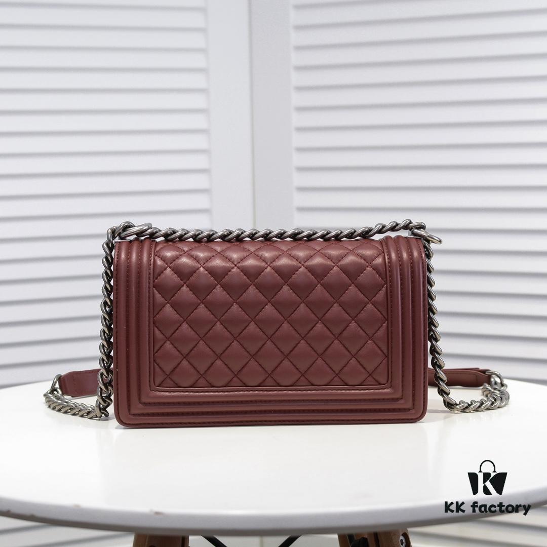 69304ba3f09edb6de4c4e4e2 Chanel Genuine Lambskin with Original Hardware - Full Sheepskin, Thickened Electroplated Metal Fittings, High-Quality Craftsmanship, Real Stock and Photos