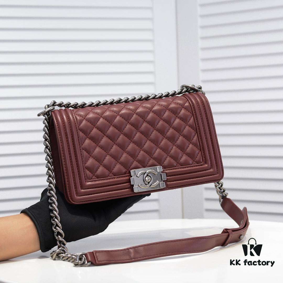69304ba4f09edb6de4c4e4e3 Chanel Genuine Lambskin with Original Hardware - Full Sheepskin, Thickened Electroplated Metal Fittings, High-Quality Craftsmanship, Real Stock and Photos