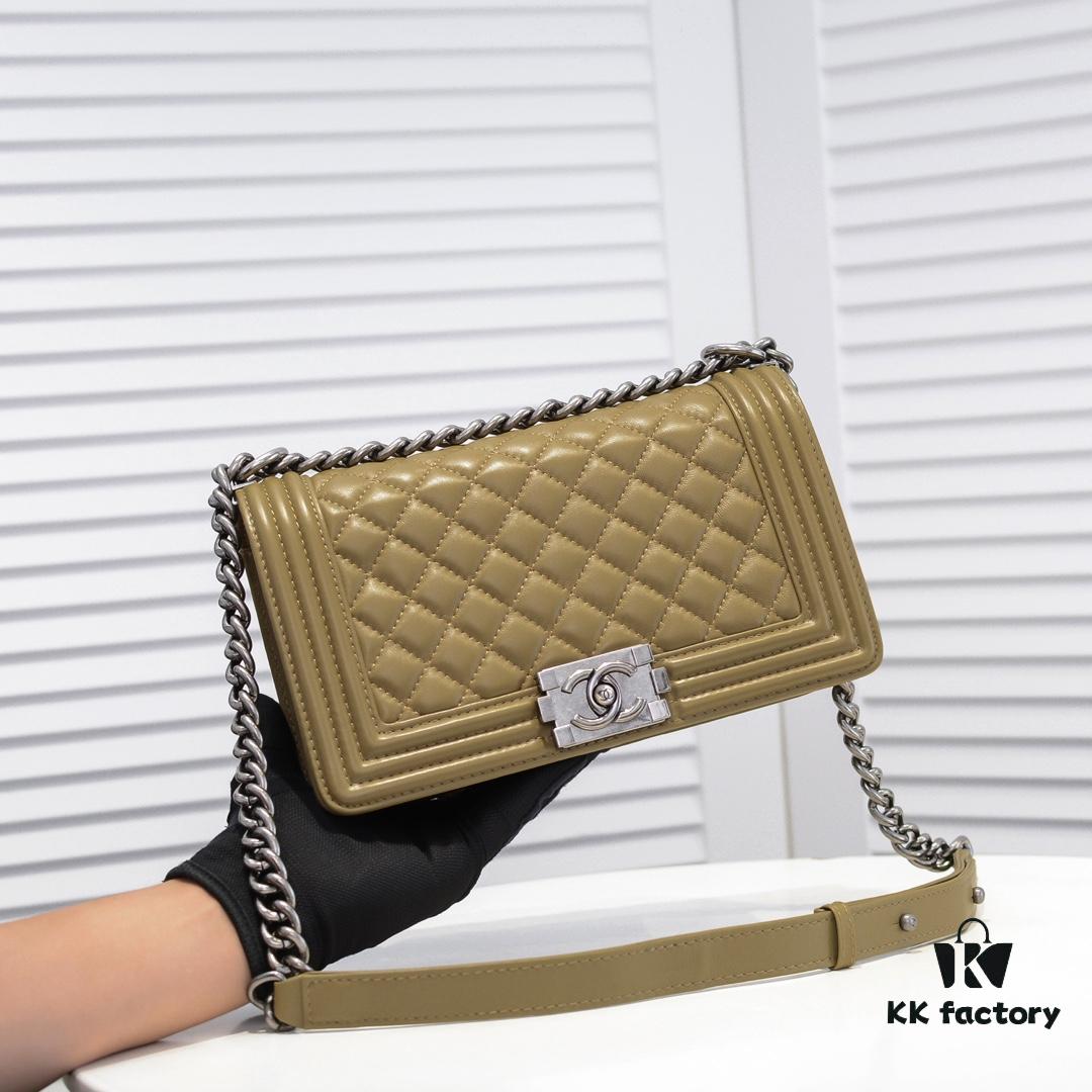 69304bb2f09edb6de4c4e4f6 Chanel Genuine Lambskin Handbag with Original Hardware - Full Sheepskin with Thickened Electroplated Metal Fittings
