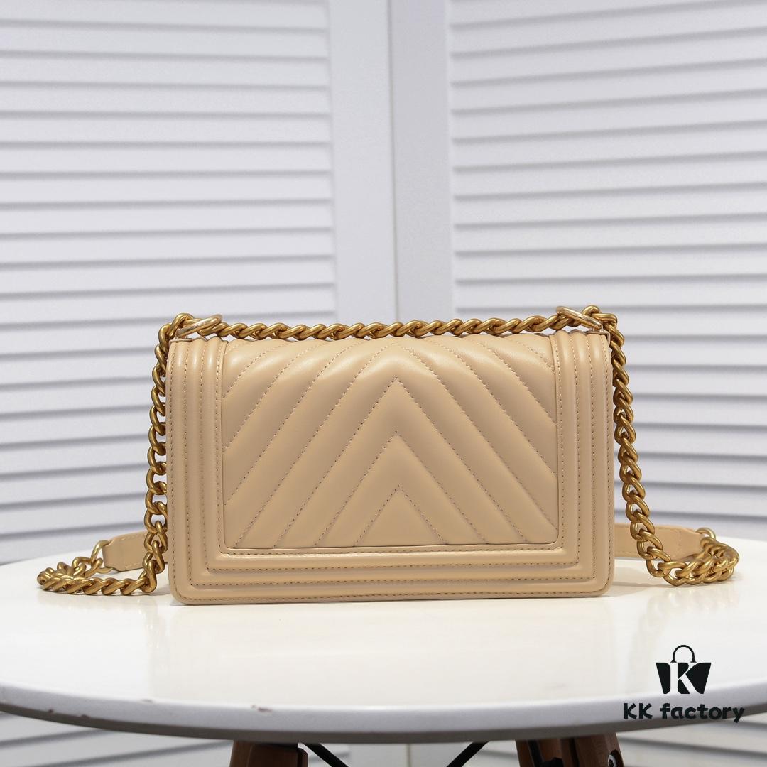 69304bb3f09edb6de4c4e4f7 Chanel Crown Lambskin Bag with Full Sheepskin and Original Hardware - Thickened Electroplated Metal, Premium Craftsmanship, Real Stock, Real Photos